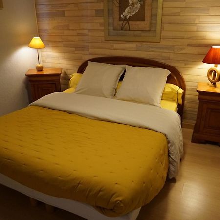 Chambres D'Hotes Kerioret Izella Kerlaz Екстериор снимка