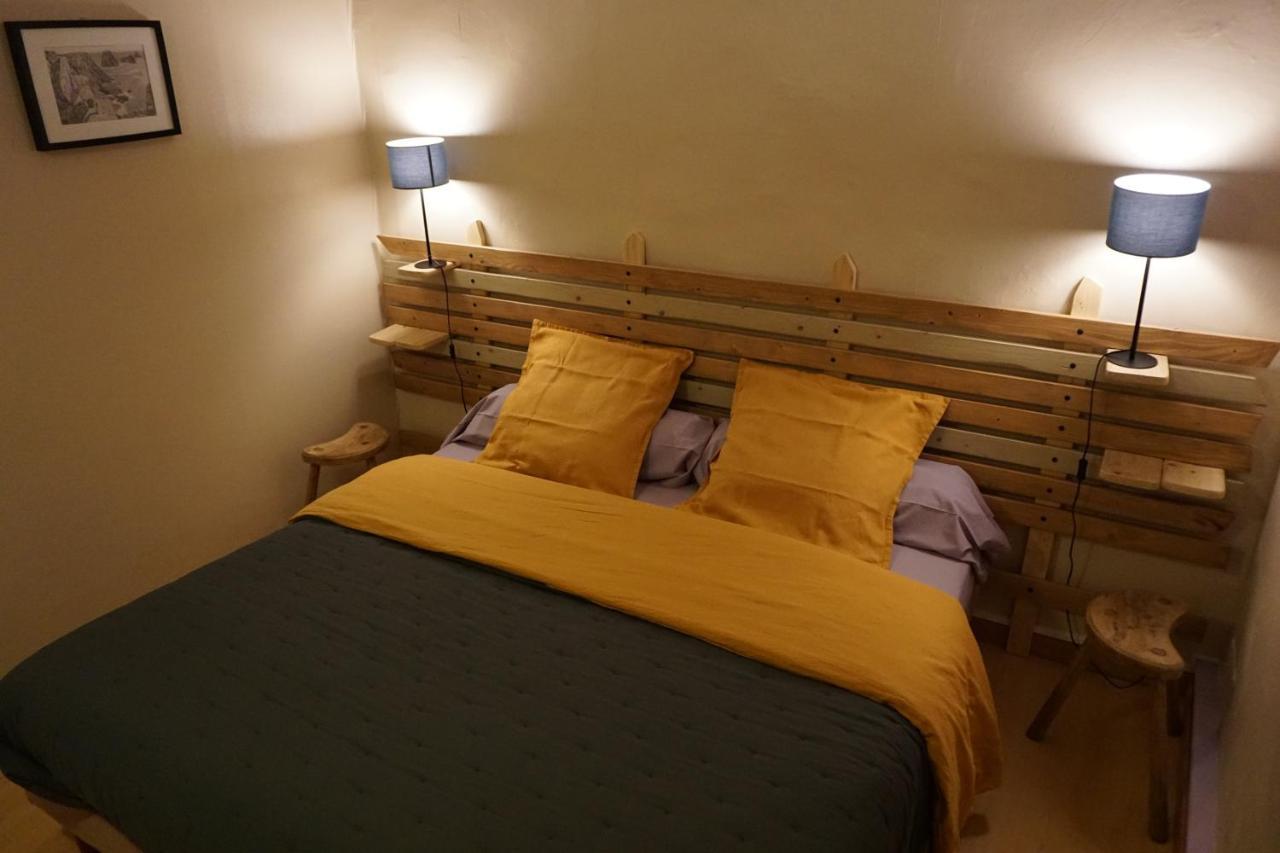 Chambres D'Hotes Kerioret Izella Kerlaz Екстериор снимка